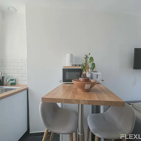 Flexliving - - Legendre 아파트 *