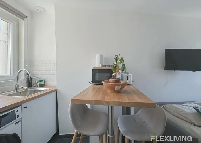 Flexliving - - Legendre 公寓 *